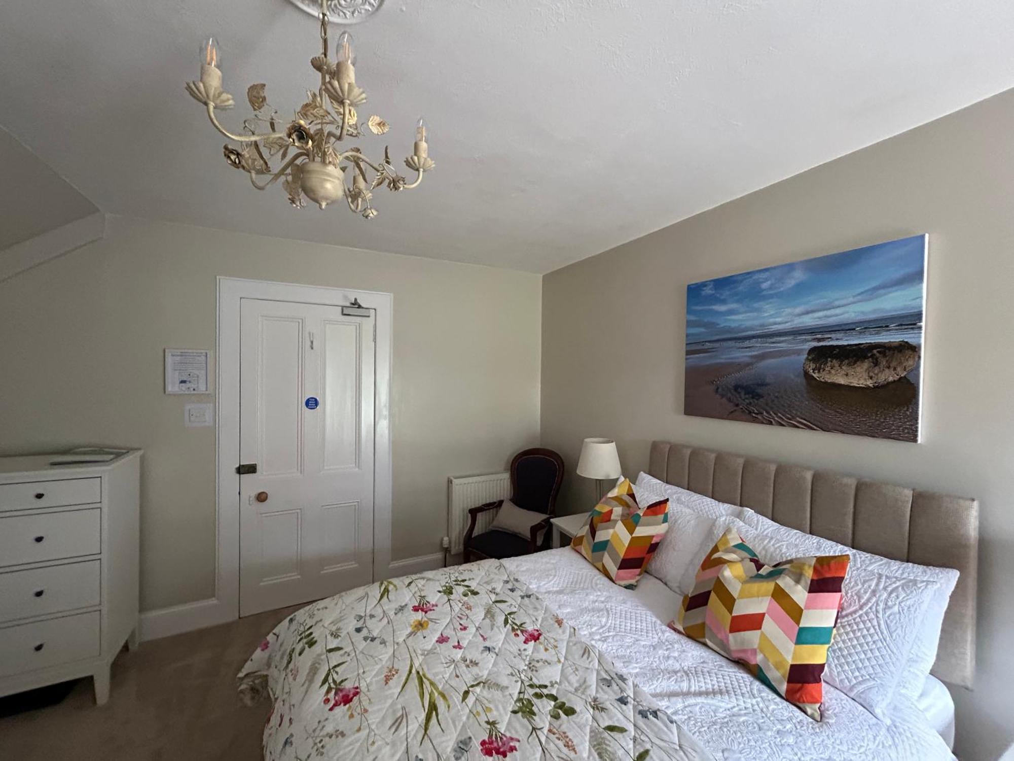 נאירן Glen Lyon Lodge Bed And Breakfast מראה חיצוני תמונה