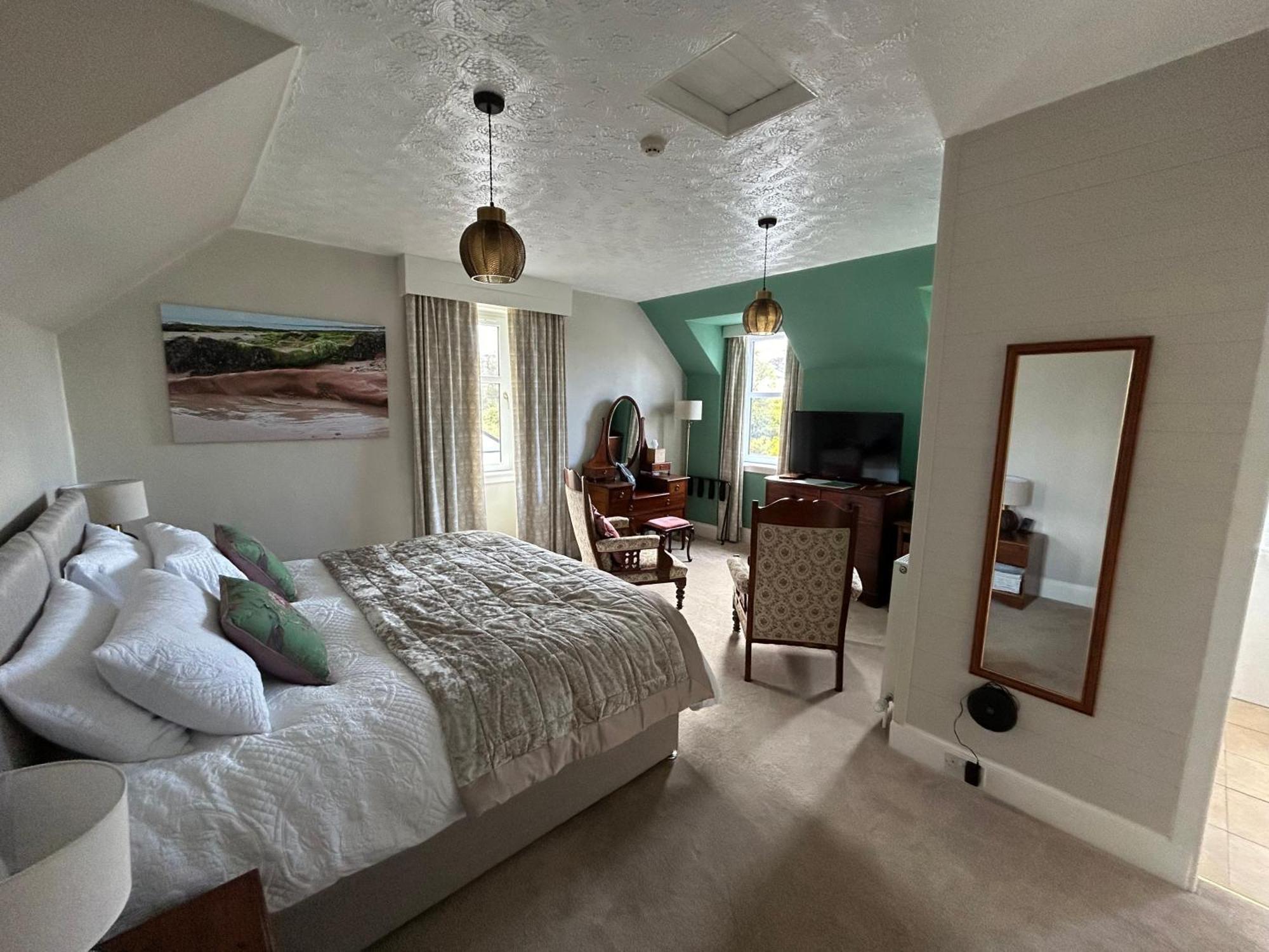 נאירן Glen Lyon Lodge Bed And Breakfast מראה חיצוני תמונה