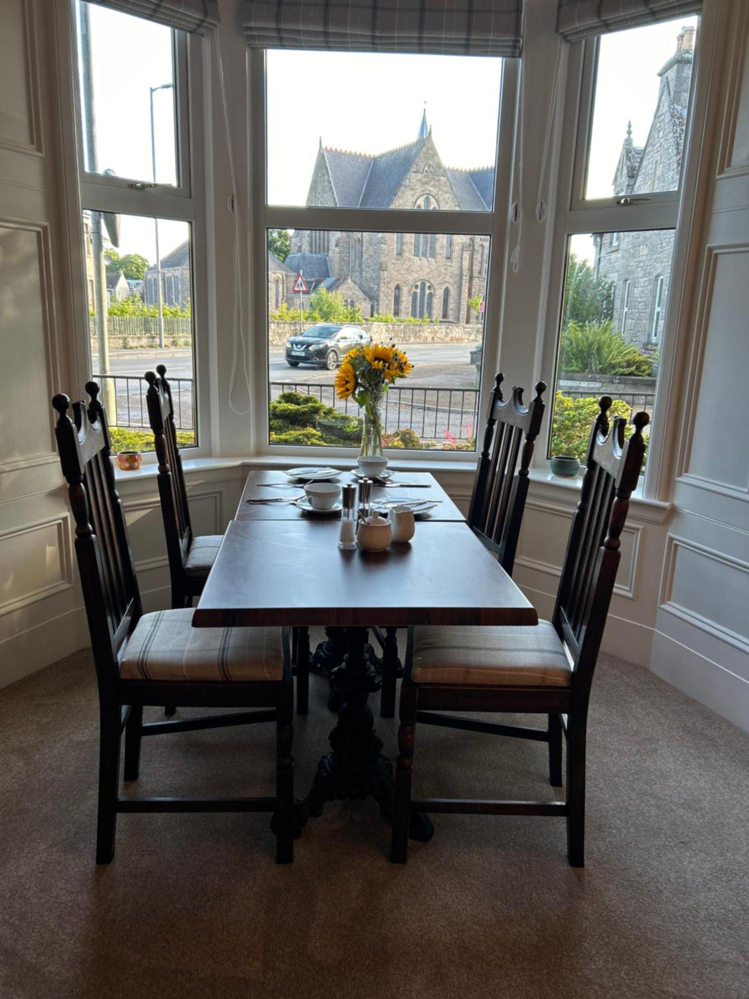 נאירן Glen Lyon Lodge Bed And Breakfast מראה חיצוני תמונה